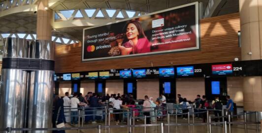 利雅得機(jī)場(chǎng)廣告